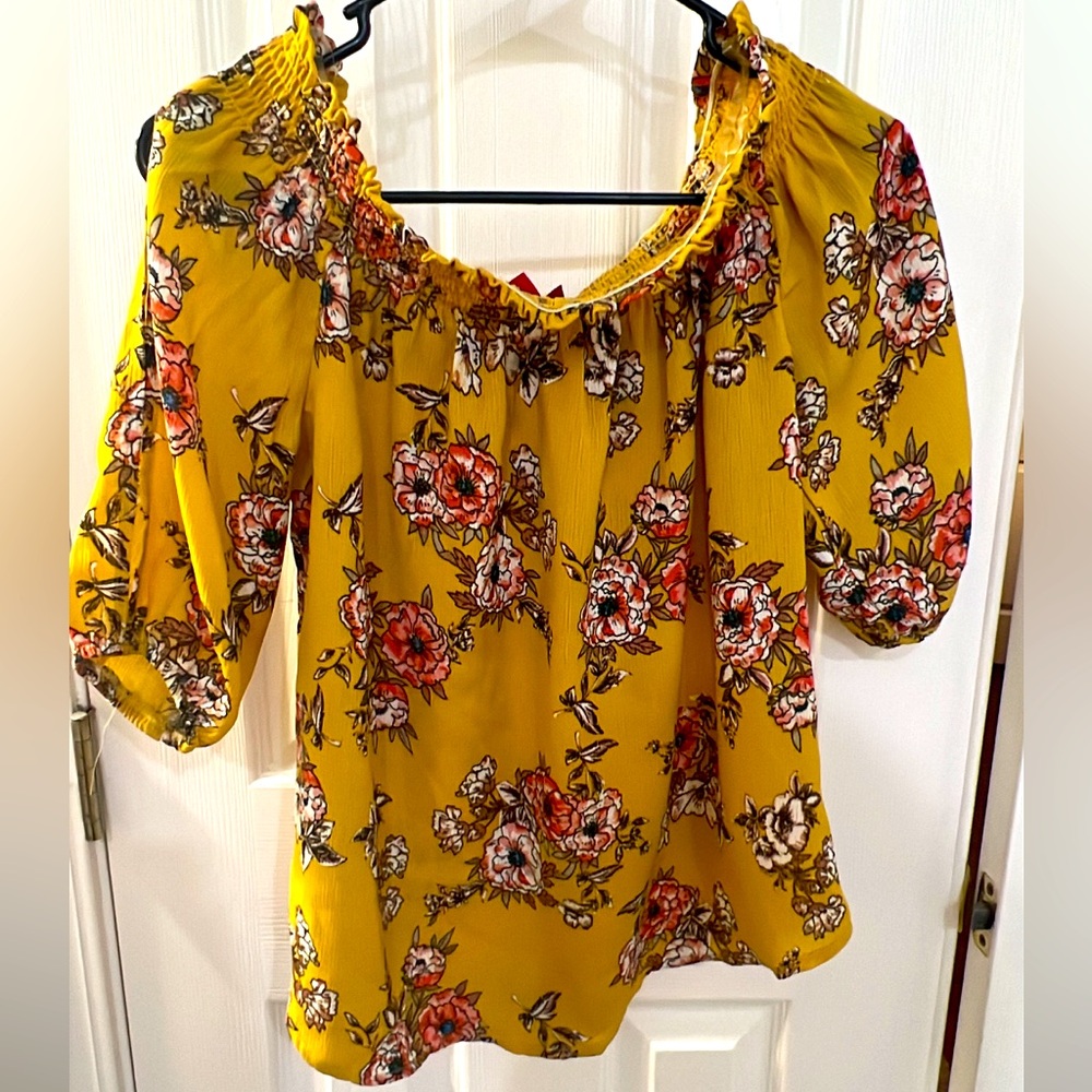 Daytrip size small. Like new